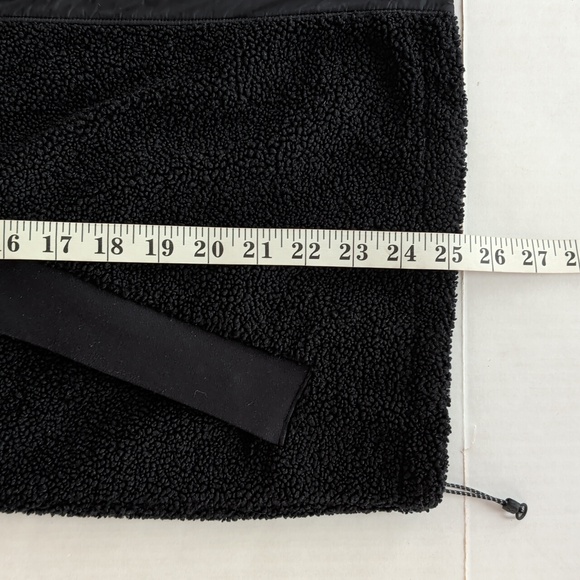 Under Armour Loose Mission Sherpa Fleece Full Zip Vert LARGE Black Zip Pockets - Picture 16 of 16